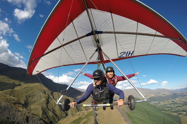 Tandem Hang Gliding - Photo 1 of 13